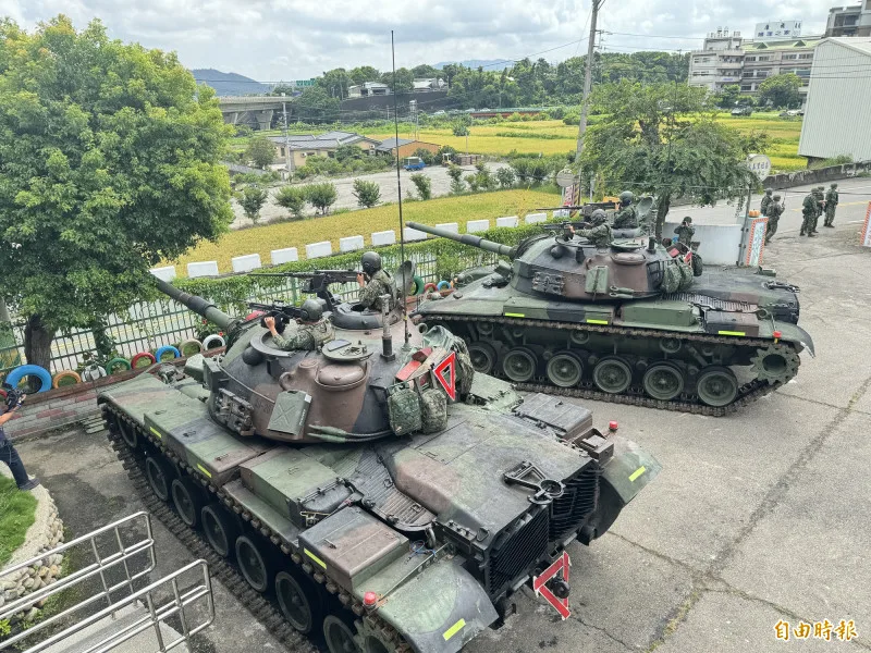 台中大雅出現大批戰車 國防部：備戰操演捍衛中華民國主權