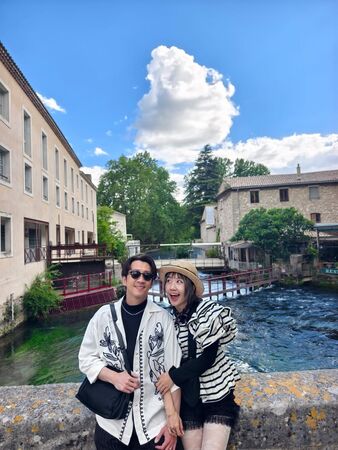 Lulu度蜜月逛街到一半「突蹲地痛哭」！陳漢典：誒幹嘛…原因讓他傻眼